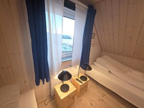 Family House, 2 Bedrooms, Terrace, Ocean View - Café de Upernavik (Upernavik)
