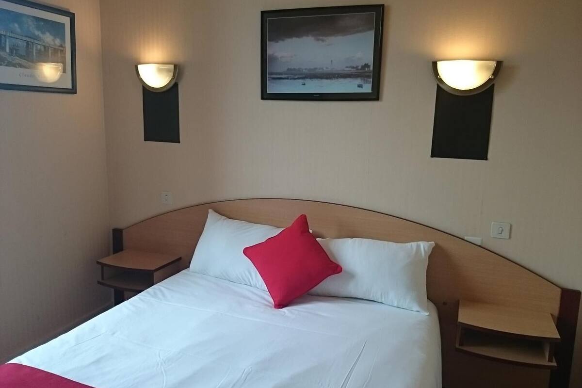desk, iron/ironing board, free wifi, bed sheets