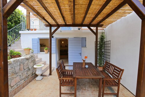 Stone House Apartment