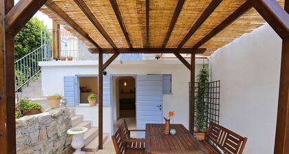 Stone House Apartment