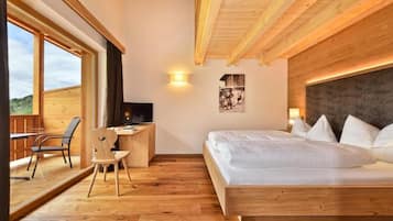 Daunenbettdecken, schallisolierte Zimmer, Bügeleisen/Bügelbrett