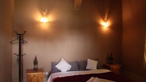 Bureau, Wi-Fi gratuit, draps fournis
