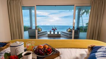 5 bedrooms, Egyptian cotton sheets, premium bedding, down duvets