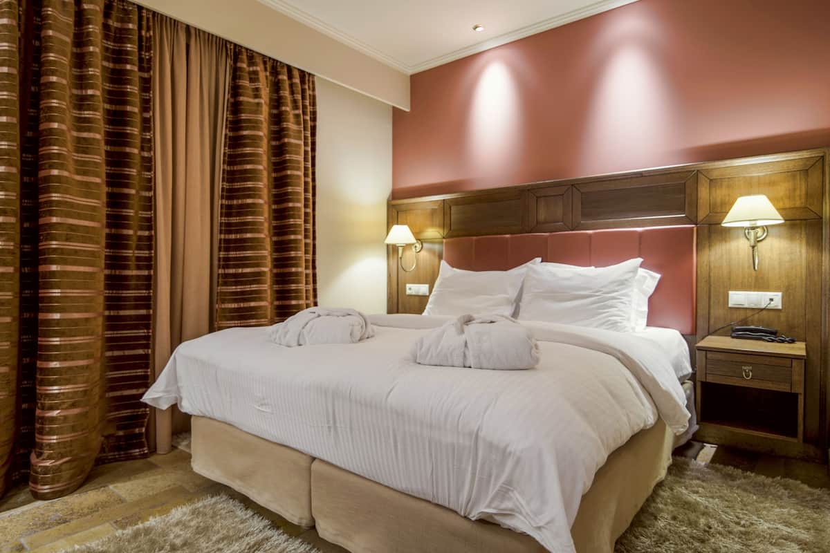 double room | in-room safe, desk, soundproofing, iron/ironing board