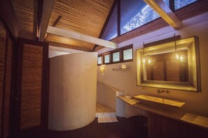 Two Bedroom Apartment With Kitchen | Bathroom