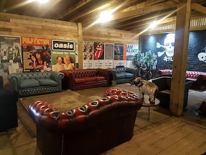 Lounge - Manchester Party Pad (Manchester)