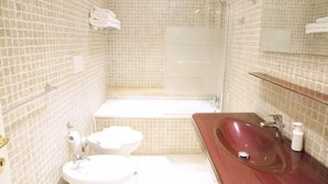 Dúplex, 2 habitaciones | Baño