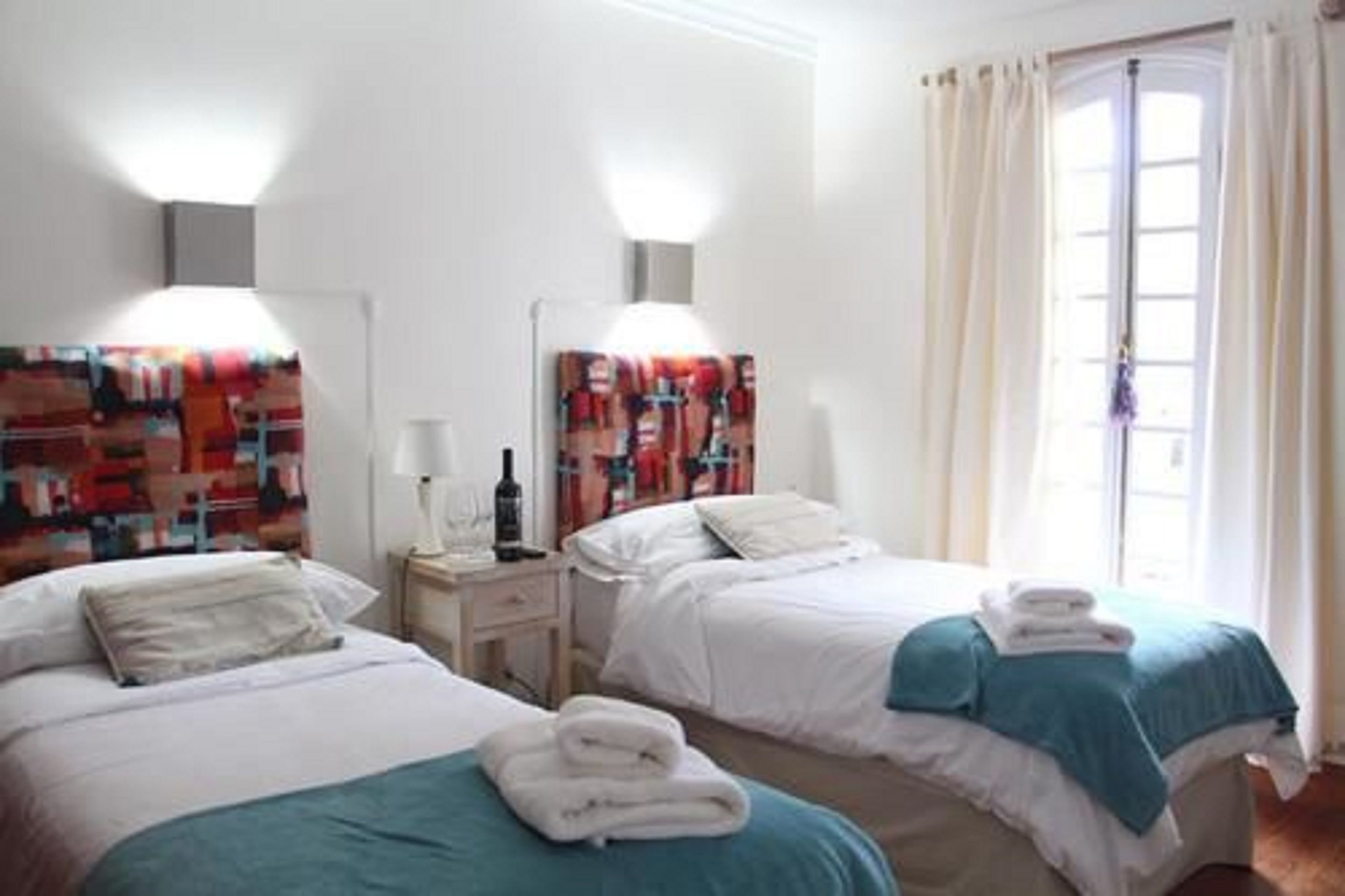 Standard Twin Room, 2 Single Beds | Egyptian cotton sheets, premium bedding, Select Comfort beds, minibar