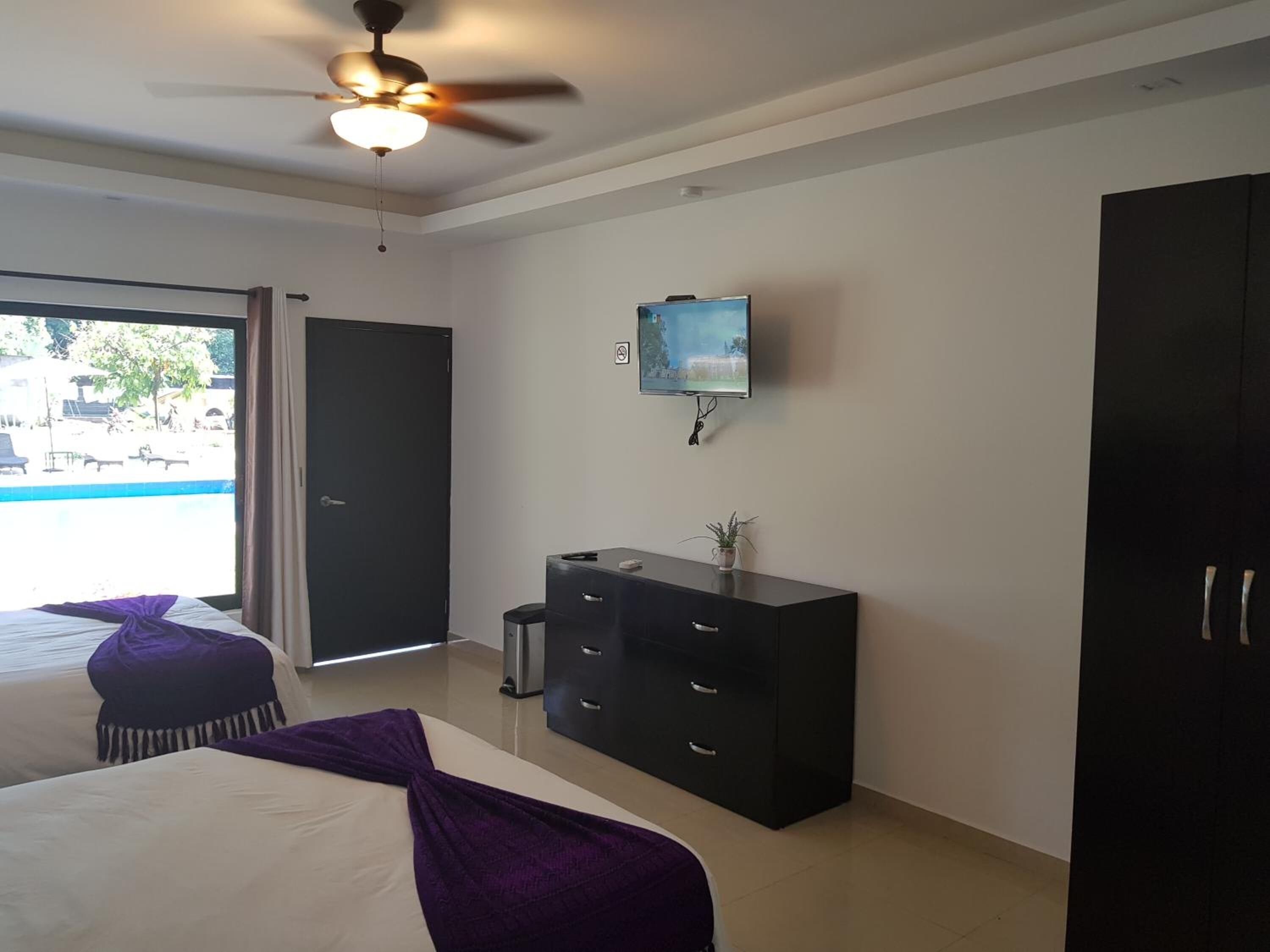 12 bedrooms, in-room safe, individually decorated