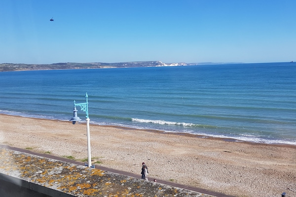 Vista para praia/oceano