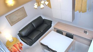 Duplex, 2 Bedrooms | Living area