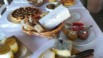 Daily buffet breakfast (EUR 10 per person)