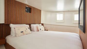 3 slaapkamers, een bureau, een strijkplank/strijkijzer, gratis wifi