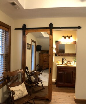 Honeymoon-Zimmer, 1 King-Bett, Nichtraucher, eingeschränkter Seeblick