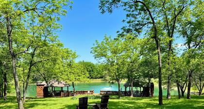 Walnut Waters Bed & Breakfast