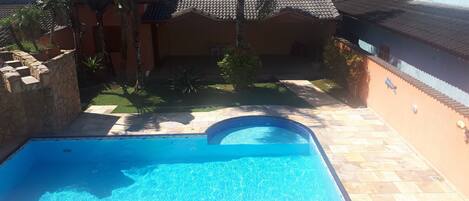 Piscina all'aperto