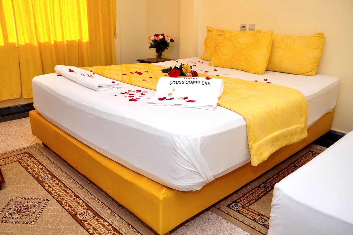 Double Room, 1 Double Bed, Non Smoking | Desk, rollaway beds (surcharge), WiFi (free), bed sheets