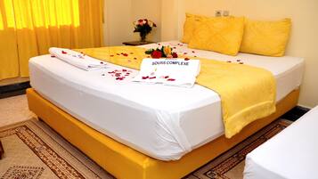 Double Room, 1 Double Bed, Non Smoking | Desk, rollaway beds, free WiFi, bed sheets