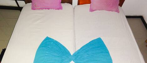 Deluxe Double Room, 1 Double Bed, Non Smoking | Egyptian cotton sheets, premium bedding, soundproofing, free WiFi