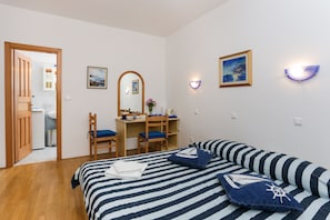 Double or Twin Room, Garden View | Iron/ironing board, free cots/infant beds, free WiFi, bed sheets - K-Apartments (Dubrovnik)