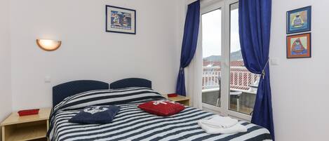 Lägenhet - 1 sovrum - balkong - utsikt mot staden | Strykjärn/strykbräda, gratis barnsängar, gratis wi-fi och sängkläder