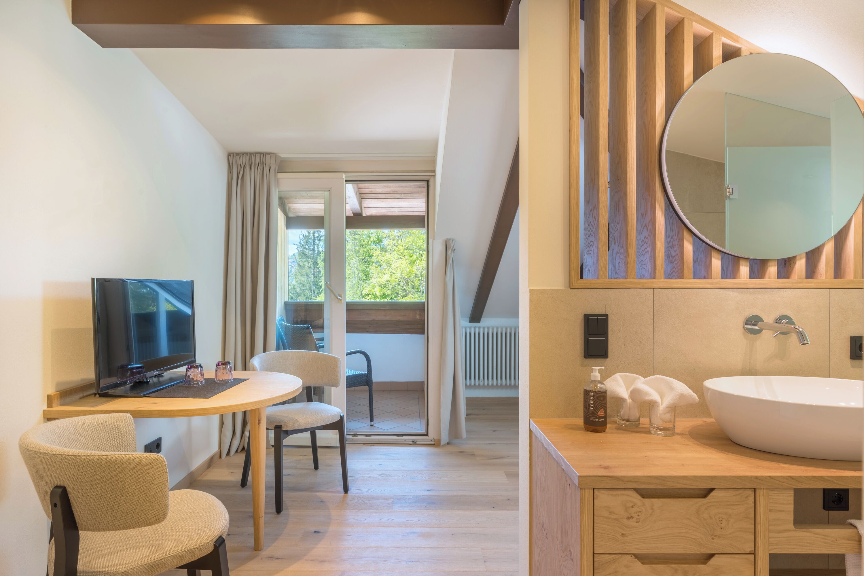 Junior Suite, Balcony, Garden Area