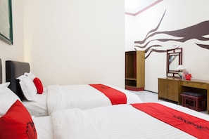 Desk, free WiFi, bed sheets
