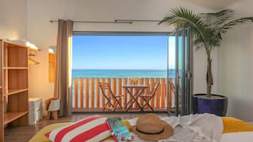 Exclusive Villa, 2 Bedrooms, Sea View | Hypo-allergenic bedding, in-room safe, blackout curtains, soundproofing