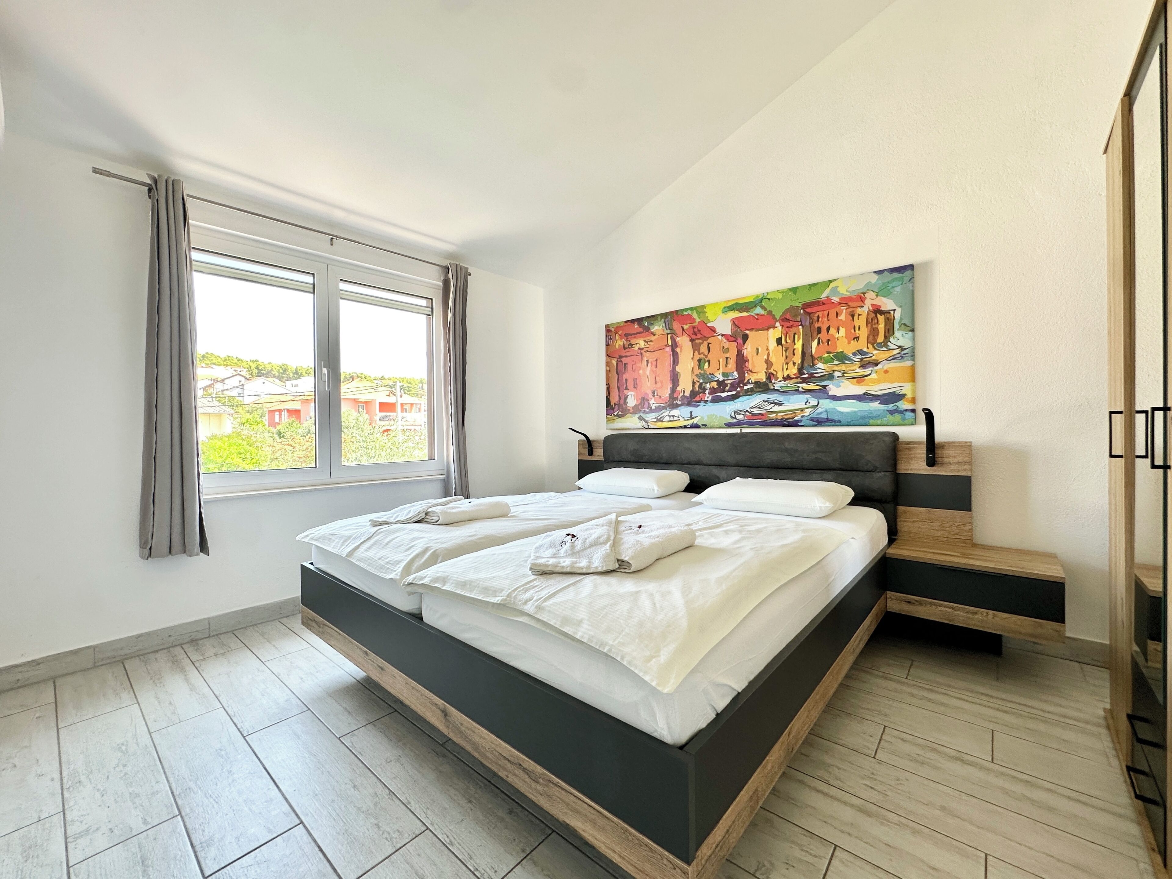 2 Schlafzimmer, Zimmersafe, Bügeleisen/Bügelbrett, kostenloses WLAN