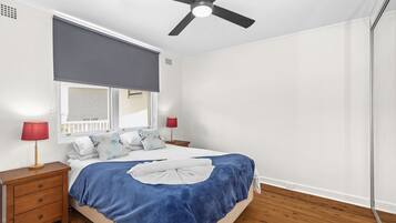 2 bedrooms, iron/ironing board, travel cot, free WiFi