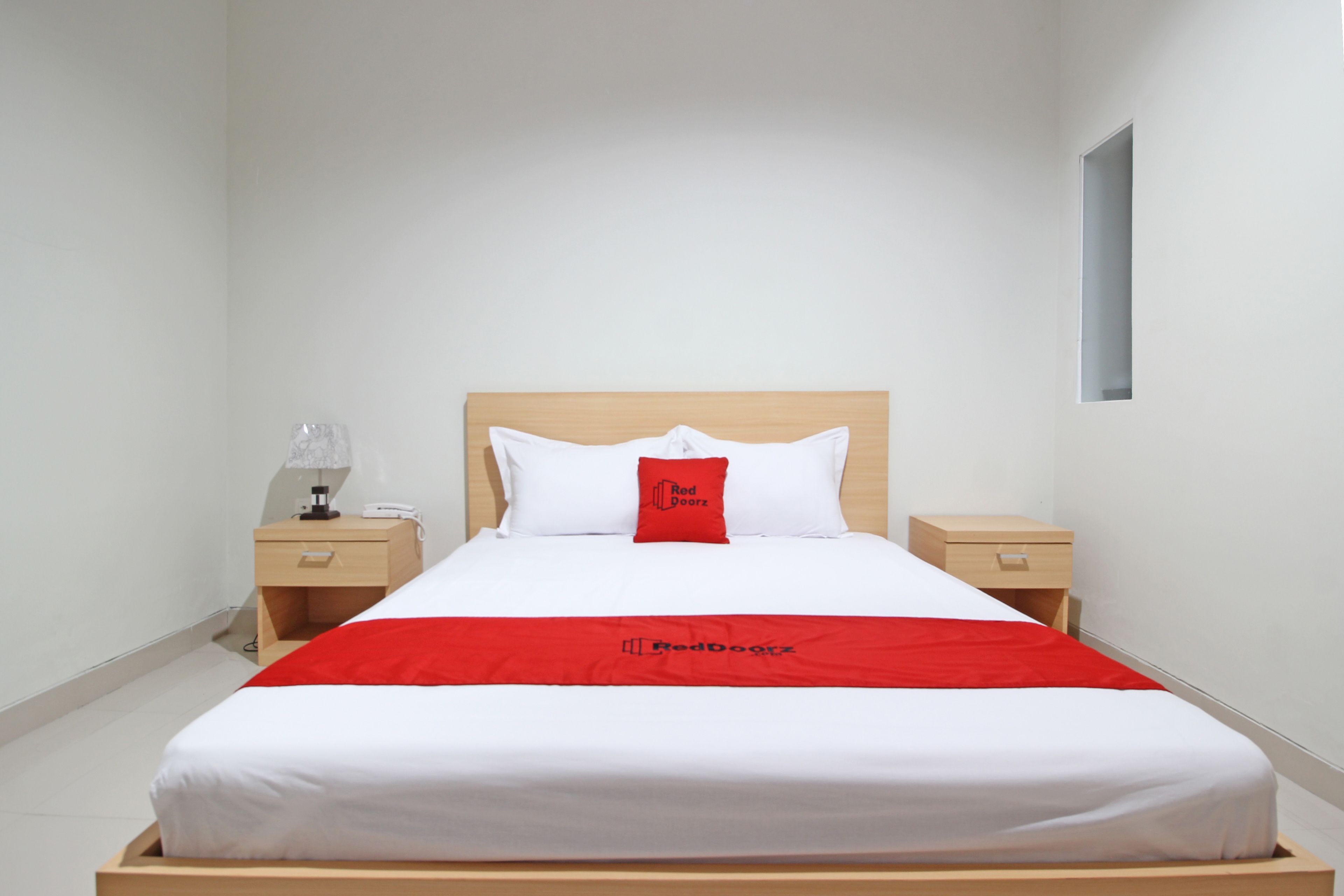 デスク、WiFi (無料)、ベッドシーツ