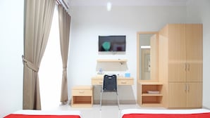 ห้องทวิน | โต๊ะทำงาน, Wi-Fi ฟรี, ผ้าปูที่นอน