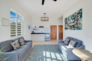 Smart TV - "Seas the Day" at Sandy Beach (Rincon)
