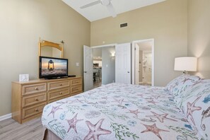 2 habitaciones, escritorio, tabla de planchar con plancha y wifi 
