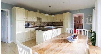 Beautiful Oakleaf Cottage, Westport, Co Mayo