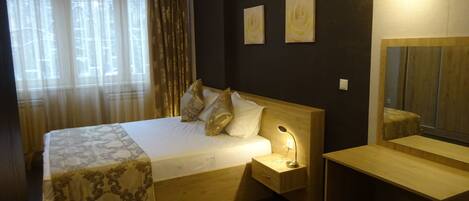 2 bedrooms, iron/ironing board, Internet, bed sheets