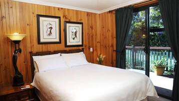 2 habitaciones, tabla de planchar con plancha y ropa de cama