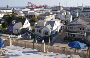 Property grounds - NEW! Beach Chic-Pool-triple bunks-Slps 7-beach chairs & cart-elev-off BW (North Wildwood)