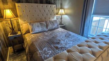 1 bedroom, desk, free WiFi, bed sheets