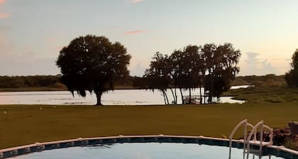 NEW-Lakefront /on 5 acres /near Lakewood Ranch / Pool / Pet Friendly