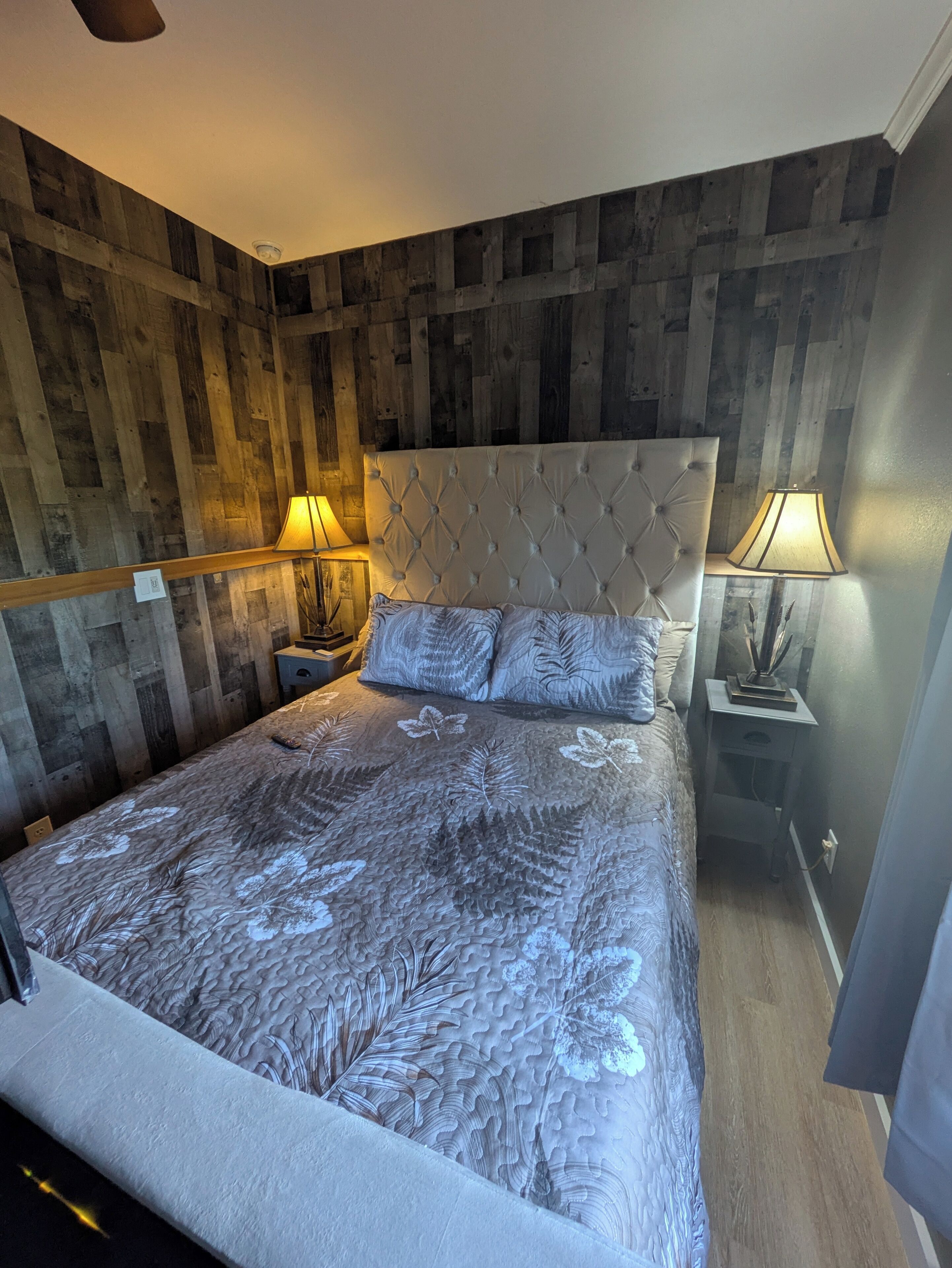 1 bedroom, desk, free WiFi, bed sheets