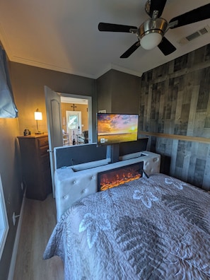 2 bedrooms, desk, free WiFi, bed sheets