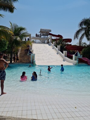 Piscina externa, piscina aquecida
