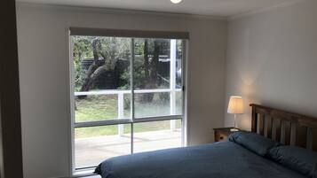 3 bedrooms, iron/ironing board, WiFi