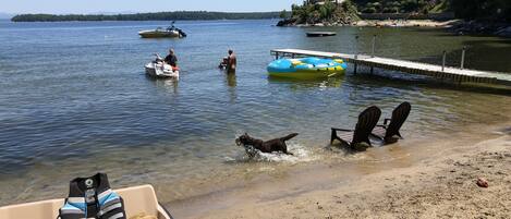 Una spiaggia nelle vicinanze, teli da spiaggia
