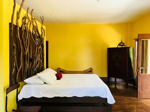 3 chambres, fer et planche à repasser, Wi-Fi gratuit, draps fournis