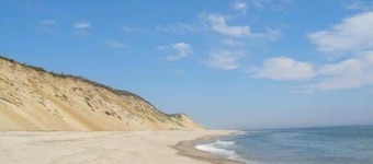 Walk to Ridgevale Beach!