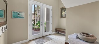 Oceanic View | FREE Golf Cart | Short Walk to Private Beach, Pickleball & More
