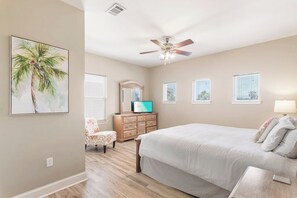 5 habitaciones, tabla de planchar con plancha, cuna de viaje y wifi 