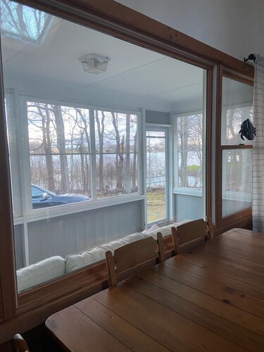 Lovely Cottage in the Heart of Long Island Wine country